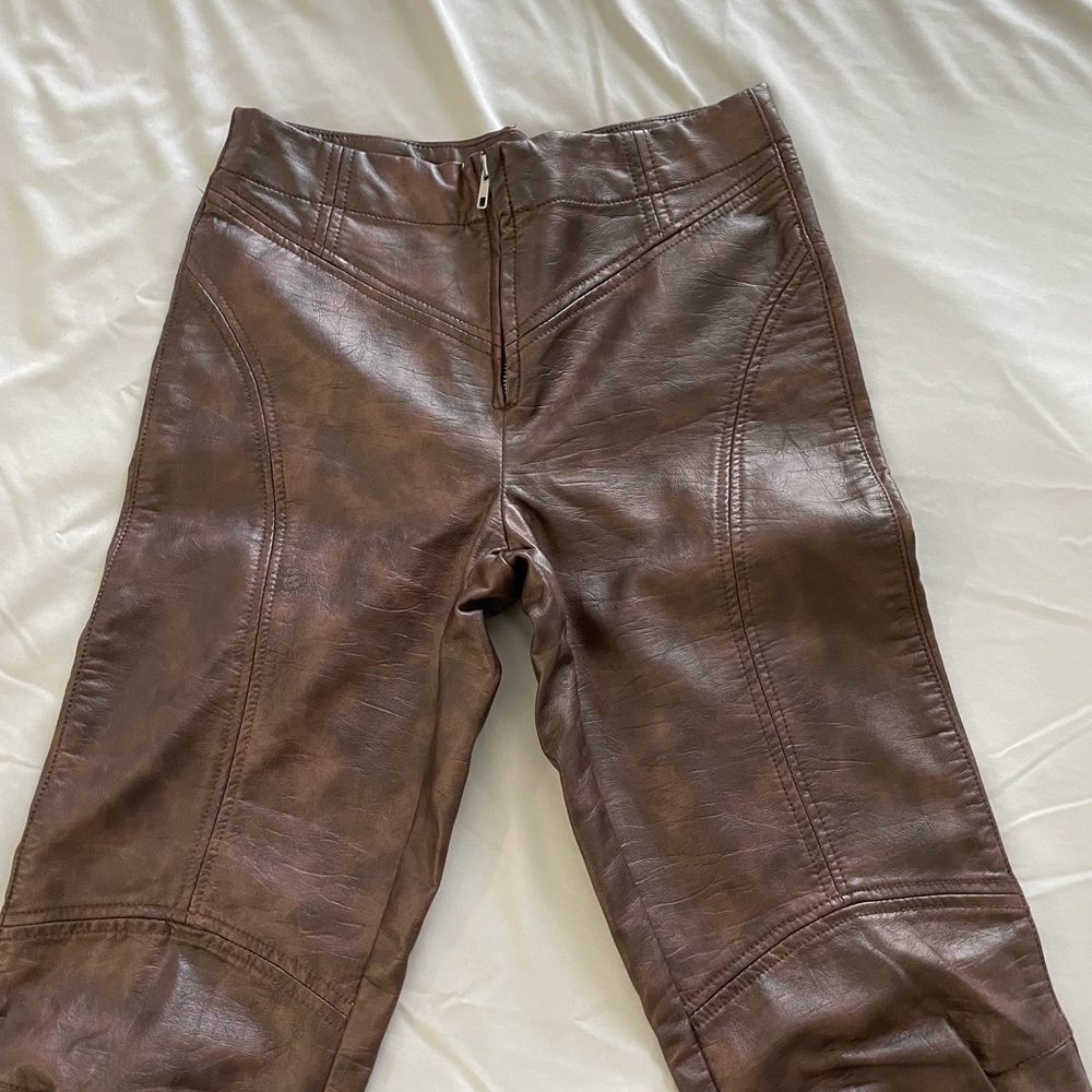 NWOT β¨ | URBAN OUTFITTERS FAUX LEATHER PANTS π - Picture 3 of 16